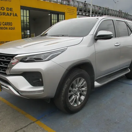 Toyota Fortuner 2023 Srv 4x4 2800cc At Aa