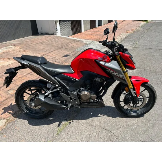 Mod 2023, Cb 300f Twister. Como Nueva