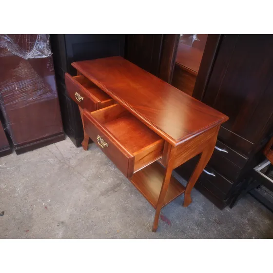 Recibidor De Cenizaro; Mesitas Y Comodas Mi Mueble 120,000