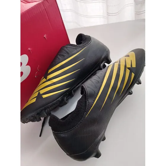 Zapatos Deportivos New Balance V7 Furon