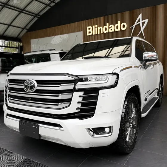 Toyota Land Cruiser 300 2023 3.4 Vxr Twin Turbo