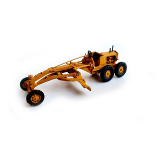 Kit Para Montar - Escala 1/87 Trator Pa Niveladora S/ Cabine Kit Para Montar - Escala 1/87 Trator Pa Niveladora S/ Cabine