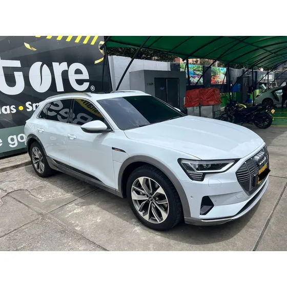 Audi Q8 E-tron 55 Quattro