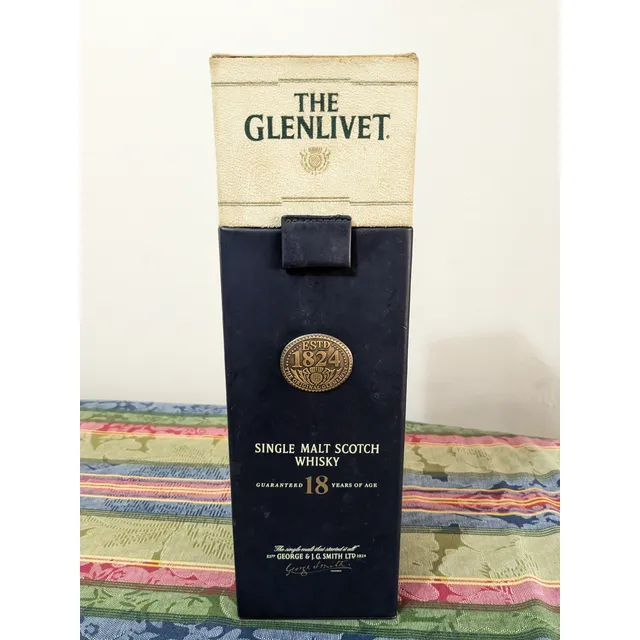 Se Vende Whisky Escocés  The Glenlivet  18 Años