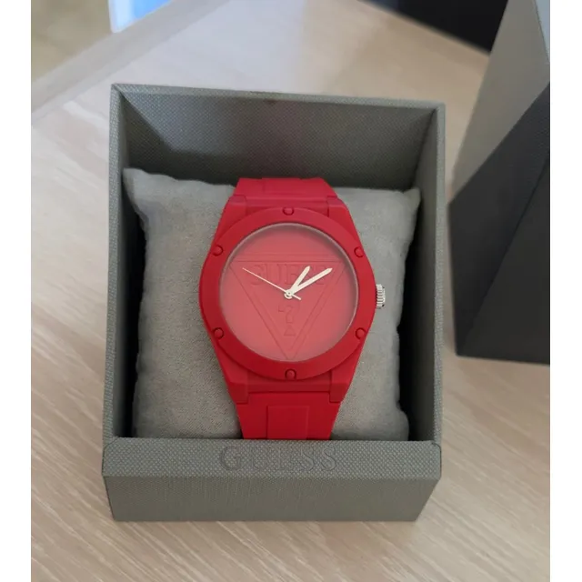 Reloj Guess Original Rojo Y Negro