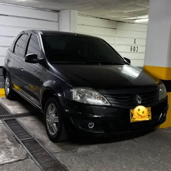Renault Logan 2013 1.4 Entry Familier