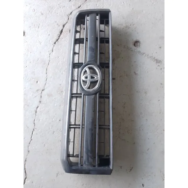 Careta Frontal De Toyota Machito 10/17 Usada.