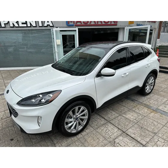 Ford Kuga 2.5 Hibrido Titanium At Awd