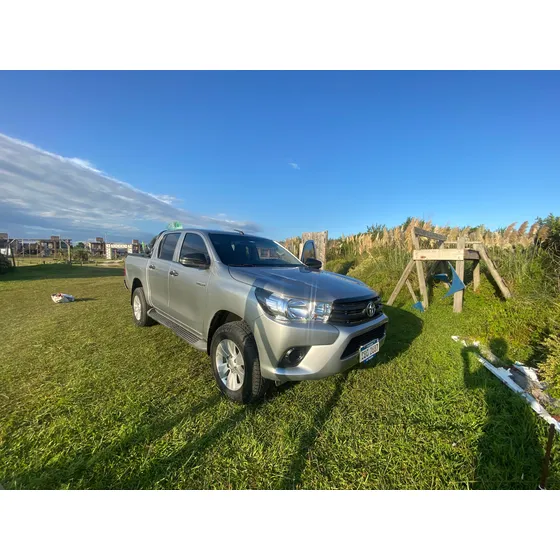 Toyota Hilux 2.7 D.cab. Dx