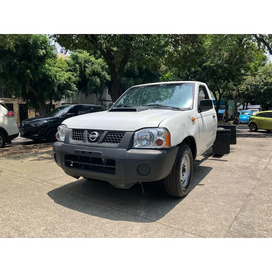 Nissan Np300 2.5 Tdi Chasis Ac 4x2 Mt