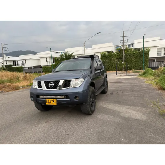 Nissan Pathfinder 4.0 R51 Le Premium