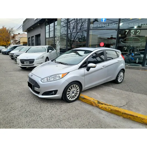 Ford Fiesta Kinetic Design 1.6 Titanium Powershift 120cv