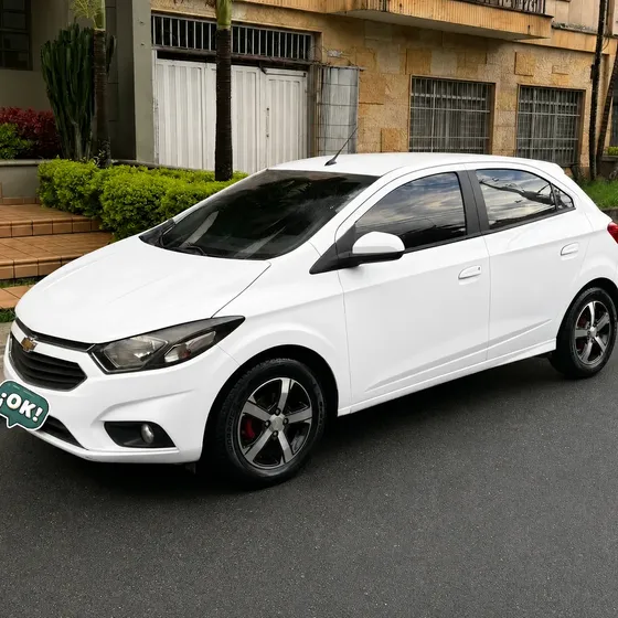 Chevrolet Onix 2017 Full Equipo