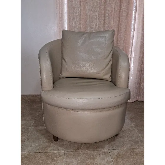 Poltronas Color Beige. Usadas