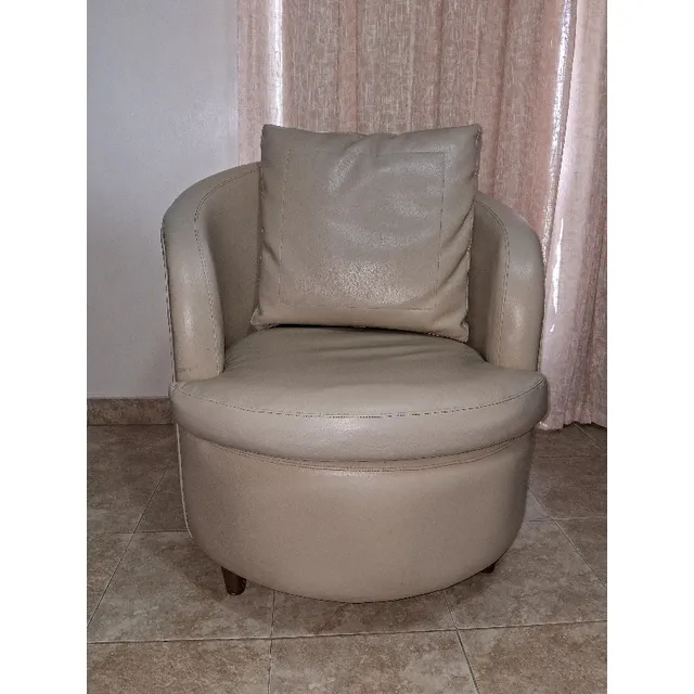 Poltronas Color Beige. Usadas