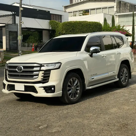 Toyota Land Cruiser 300 2024 3.3 V6 Twin Turbo Diesel
