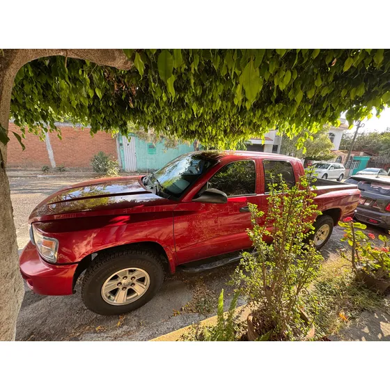 Dodge Dakota Slt Quad Cab 4x2 At