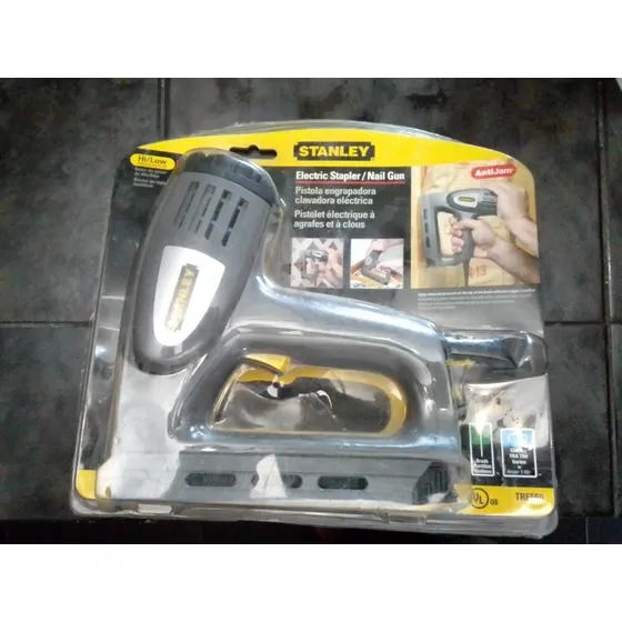 Grapadora Clavadora Electrica Stanley Tre 550