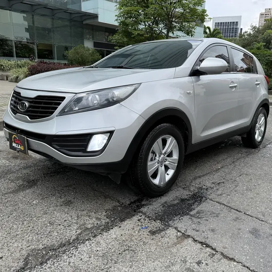 Kia Sportage 2013 2.0 Revolución Automática Cuero Sunroof Luces Led Hermosa Vencambio