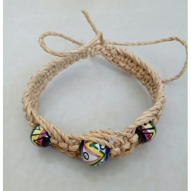 Pulsera De Mecatillo Y Borlas En Cerámica