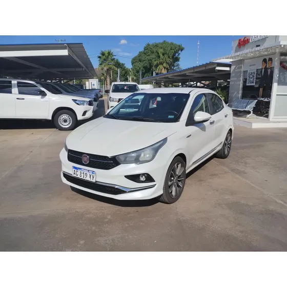 Fiat Cronos 1.8 Precision