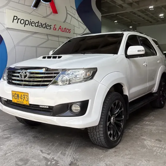 Toyota Fortuner 2014 3.0 Srv