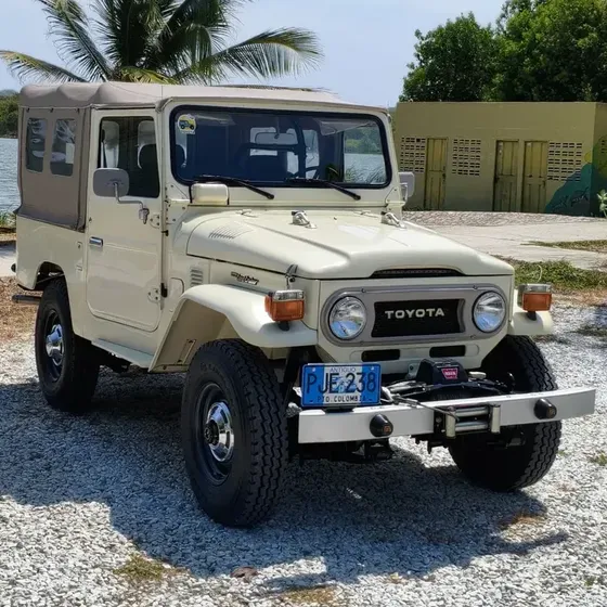 Toyota Land Cruiser 1977 4.2 Fj43