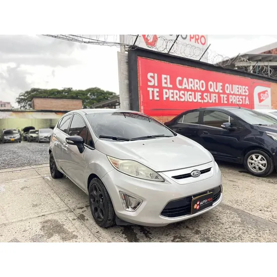 Ford Fiesta 1.6 Hatchback Mecánica