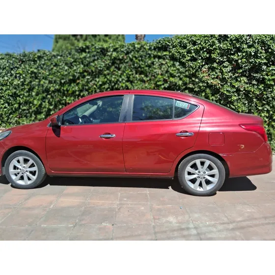 Nissan Versa 1.6 Advance Mt
