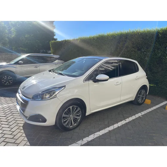 Peugeot 208 1.6 Feline
