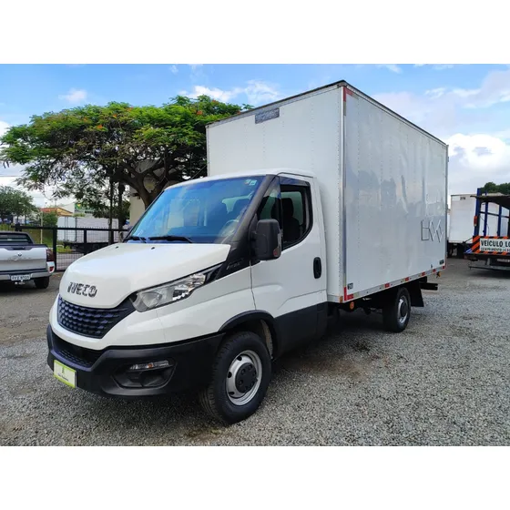 Iveco Daily 35150 Ano 2021 Baú Carga Seca