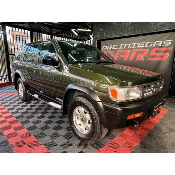 Nissan Pathfinder 3.3 R50 Lux