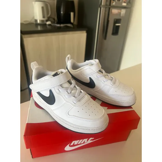 Zapatilla Nike Talla 27 Nuevas Color Blanco Y Negro