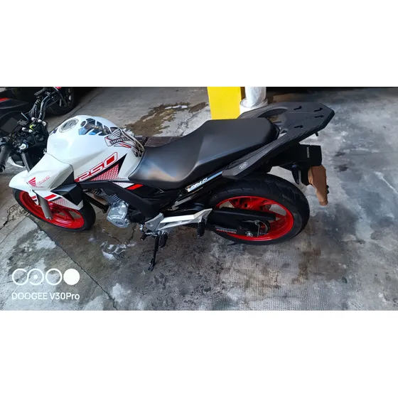 Honda Twister 250, Mod: 2022 Con 18.000km