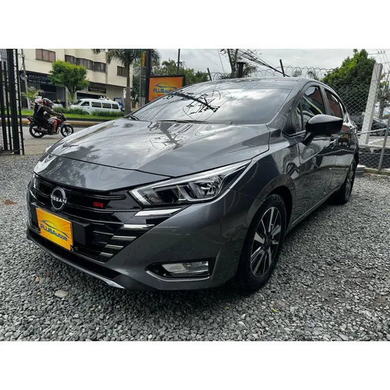 Nissan Versa 1.6 Sr Cvt