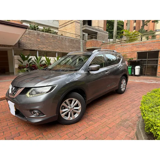 Nissan X-trail 2.5 Advance