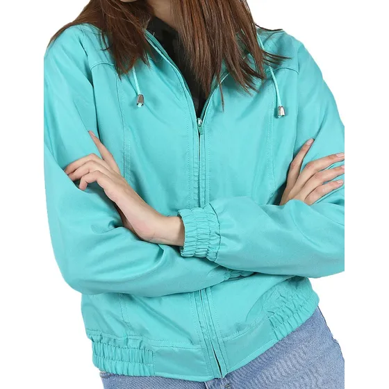 Campera Mujer Deportiva Impermeable Nylon Liviana Y Capucha
