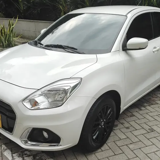 Suzuki Swift 2023 1.2 Dzire At