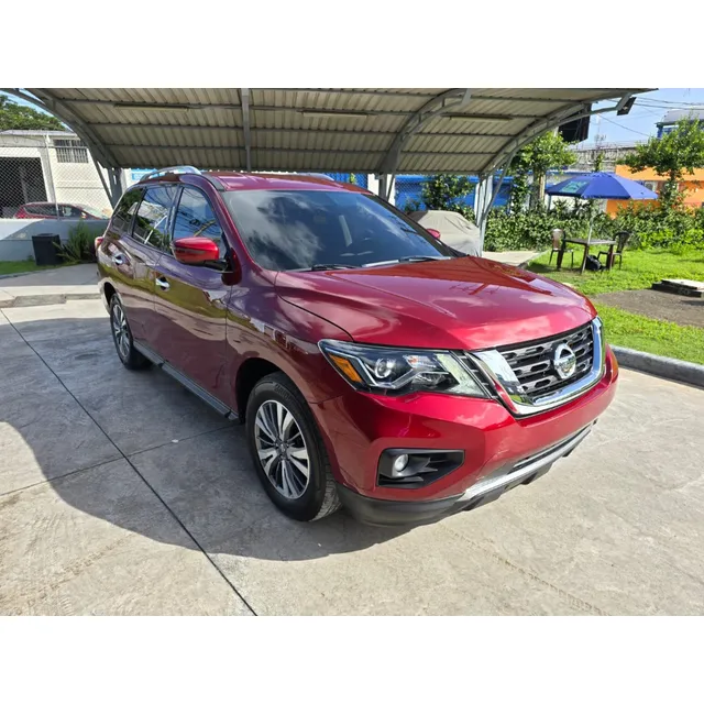 Nissan Pathfinder Americana