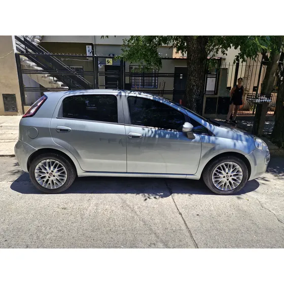 Fiat Punto 1.6 Essence Dualogic