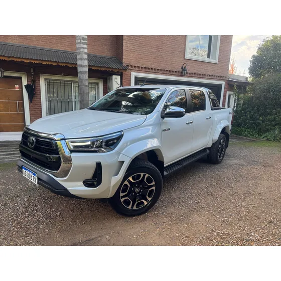 Toyota Hilux Pick-up 2.8 Cd Srx 204cv 4x4 At