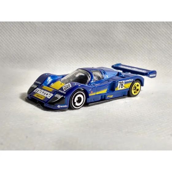 Mini Hot Wheels Mazda 787b (goodyear) (2023 Hw Retro Racers) Azul