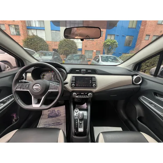 Nissan Versa Exclusive Full Equipo