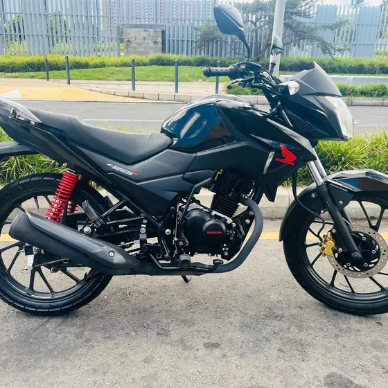 Honda Cb125f Modelo 2026 - Único Dueño - 8.100 Km - Original