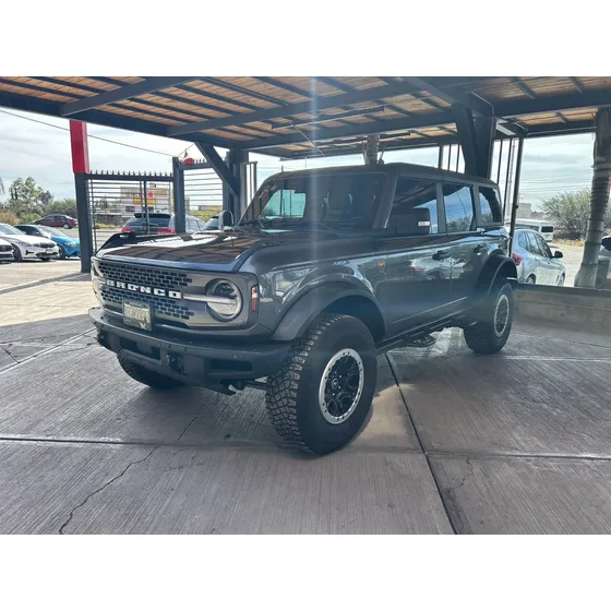 Ford Bronco Badlands V6 T