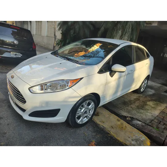 Ford Fiesta Kinetic 1.6 Sedan S Plus 120cv