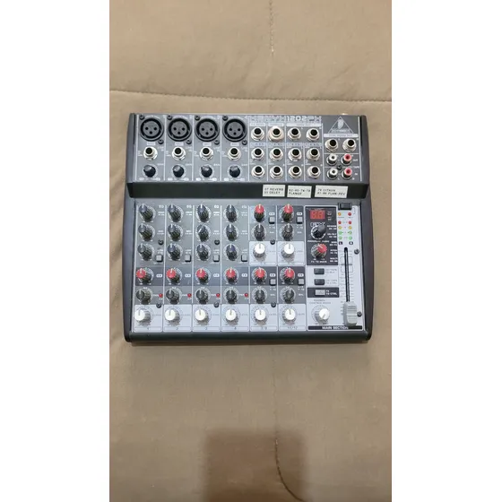 Mesa De Som Behringer Xenyx 1202fx