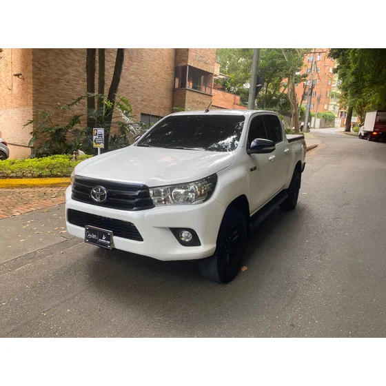 Toyota Hilux 2.4l