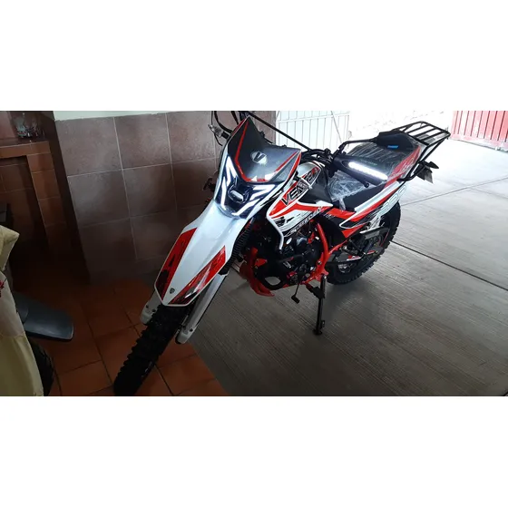 Crossmax 200cc Blanca.