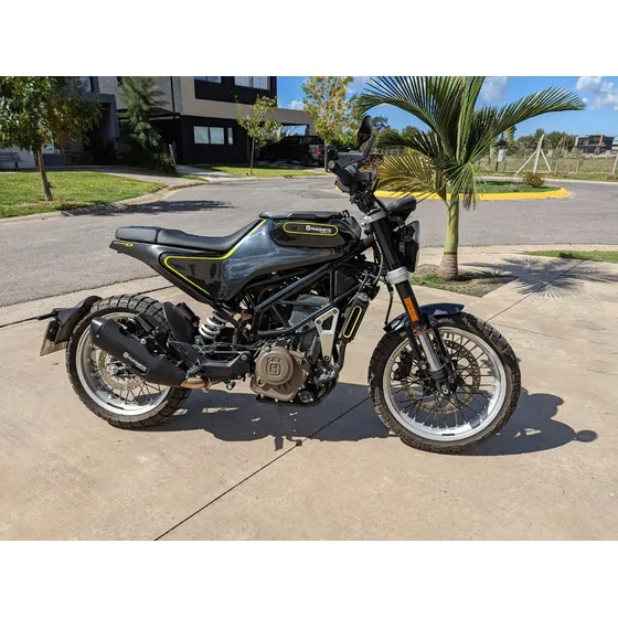 Vendo O Permuto Husqvarna Svartpilen 401 Con Accesorios